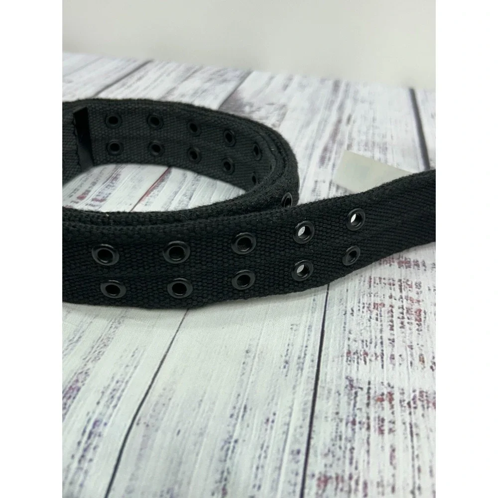 NWT Levi's Men's Black Reversible Canvas Matte Buckle Work Belt Size XL (42–44)‎